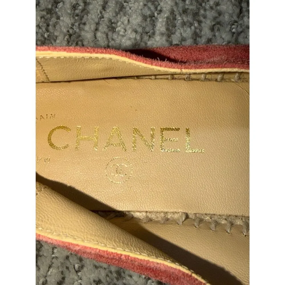 New CHANEL Rose/Black Suede Pearl Logo Espadrilles Size 38/ US 8